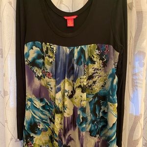 Comfy Sunny Leigh top, black long sleeve with super silky/flowy bodice